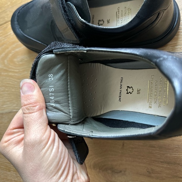 Kids Black Shoes with Velcro - Picture 7 of 7